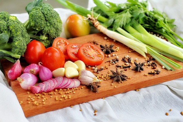 Waldorfsalat med et tvist: Sådan kan du variere din salat med forskellige ingredienser